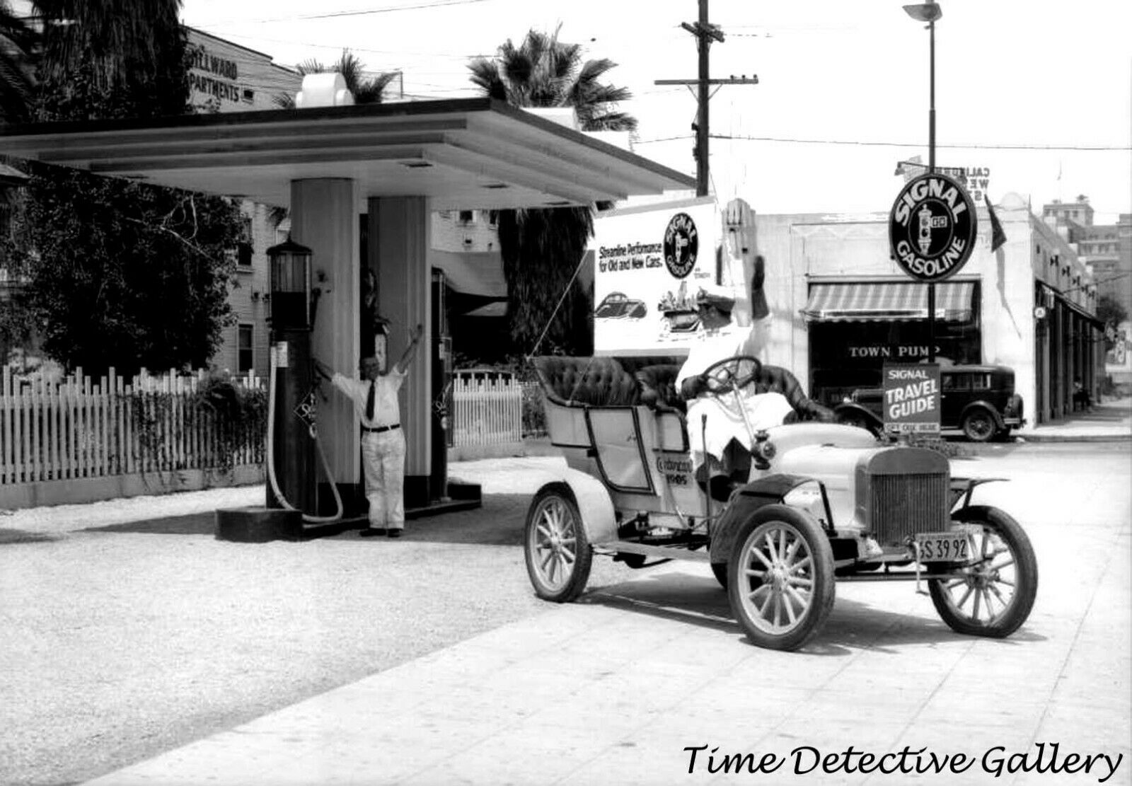 A Vintage Cartercar at Signal Oil Gas Station - 1930s - Historic Photo Print