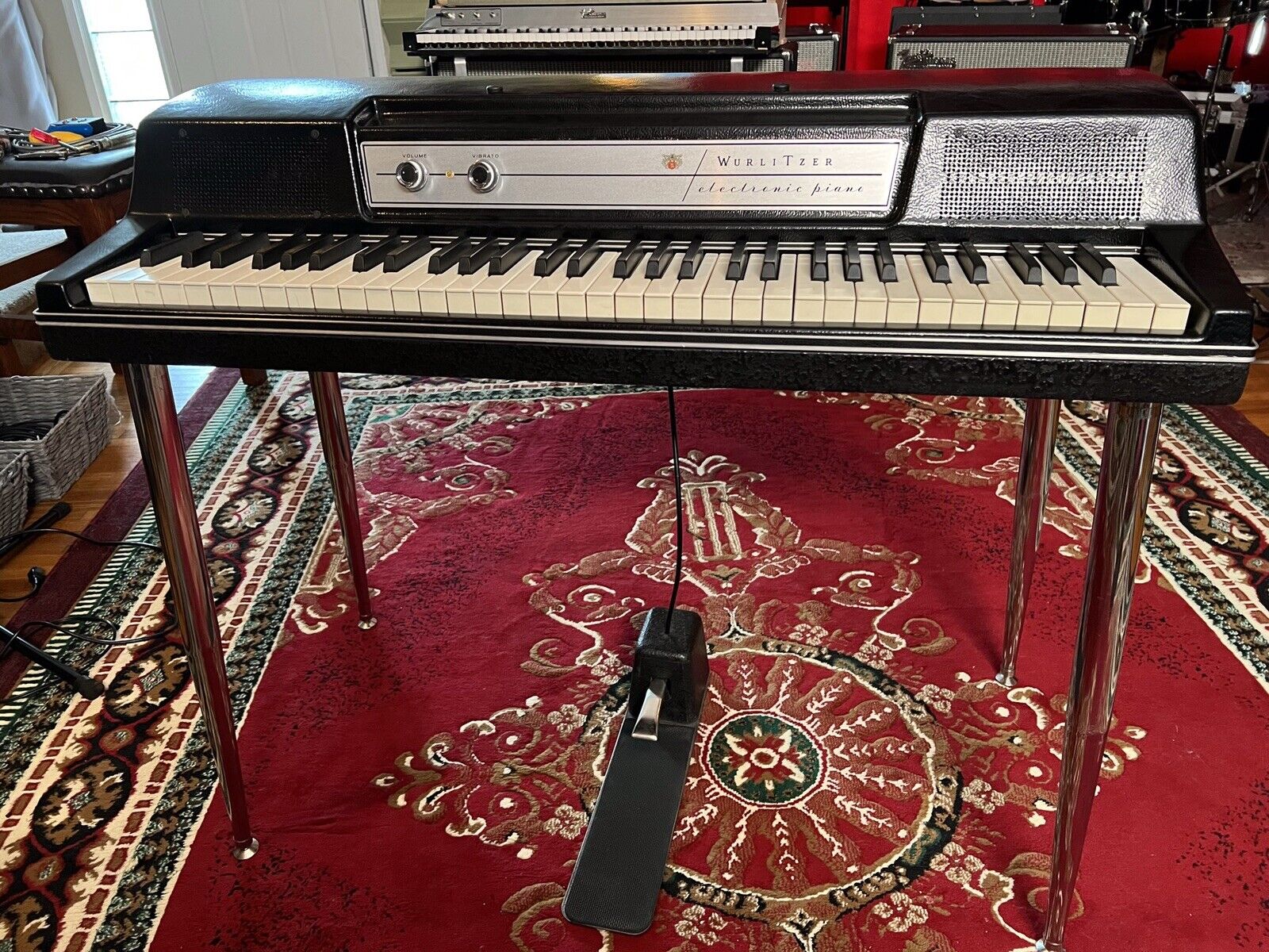 Restored Wurlitzer 200A Electric Piano With New Amp