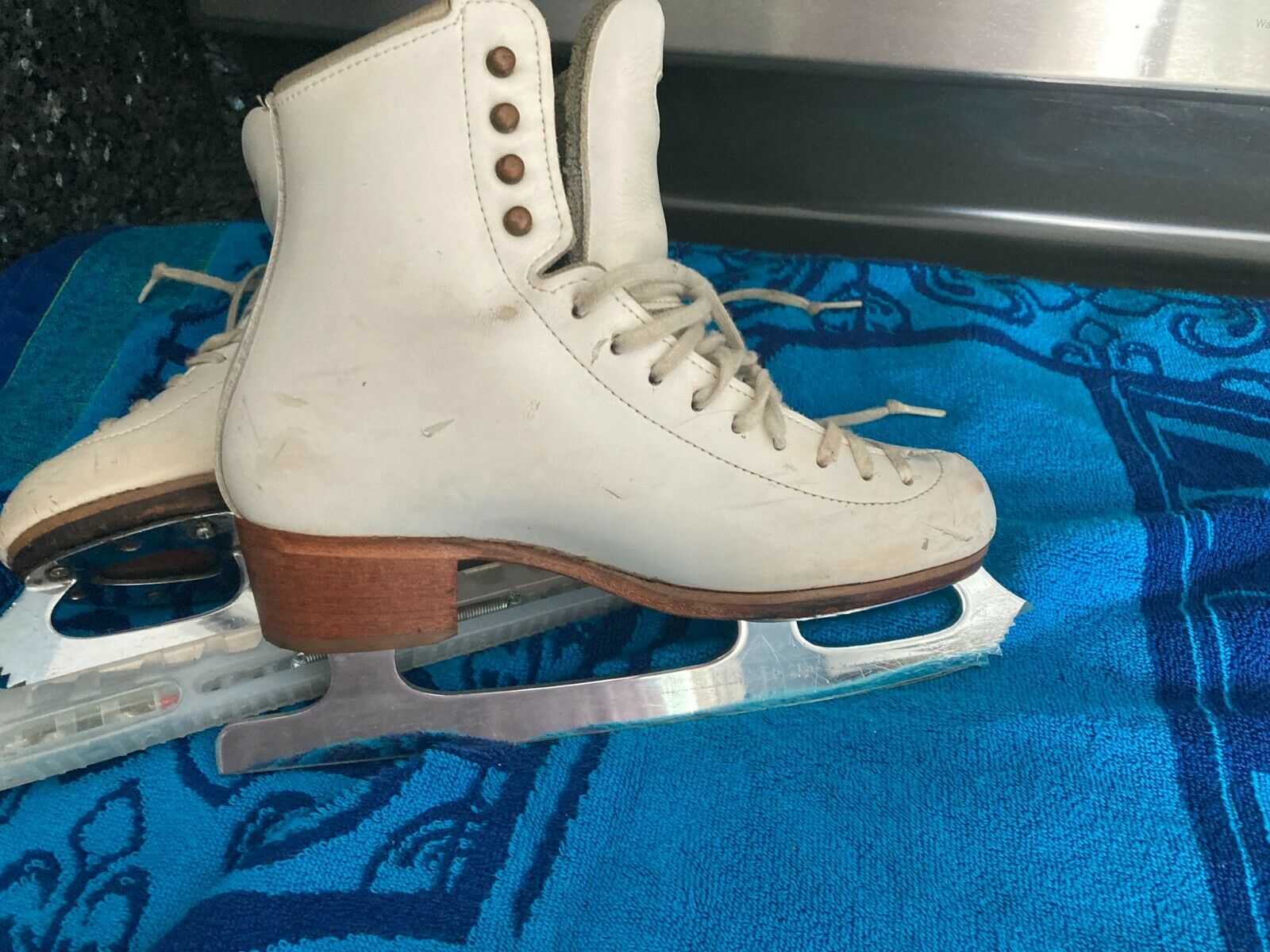 Riedell Figure Skating Boot Bronze Star 320 with Pattern 99 Blade